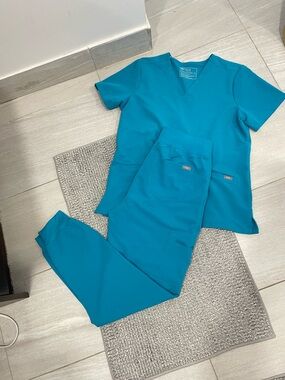 Figs Scrub Set technical collection medium  tall cuffed hem 31” inseam